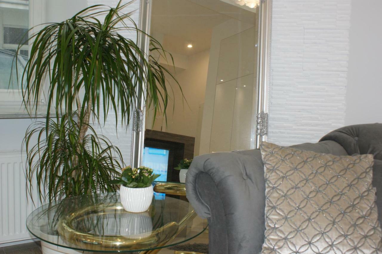 Lovely Apartment- Poznanska 16 Varşova Dış mekan fotoğraf